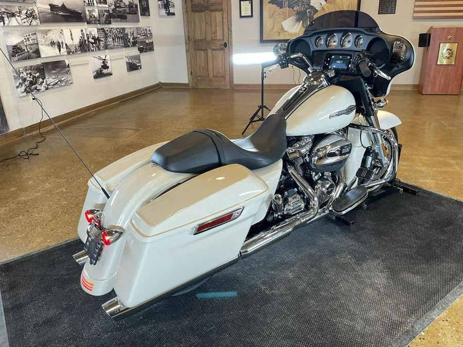 2022 Harley-Davidson® FLTRX - Road Glide®