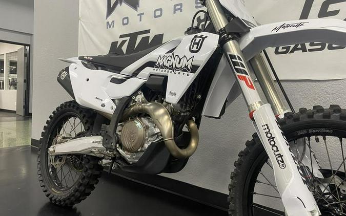 2022 Husqvarna® FC 450 Rockstar Edition