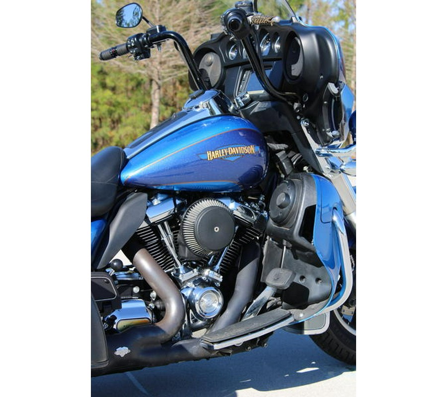 2017 Harley-Davidson® FLHTCUTG - Tri Glide® Ultra