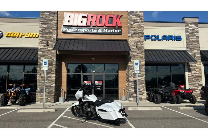 2025 Indian Motorcycle CHIEFTAIN POWERPLUS DARK HORSE 108 W/ AUDIO