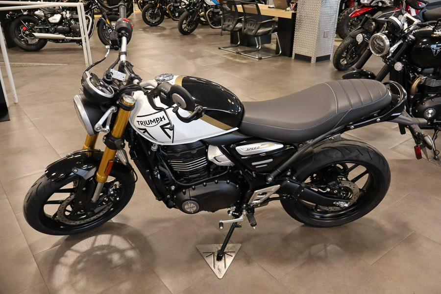 2026 Triumph Speed 400 Pearl Metallic White/Phantom Black