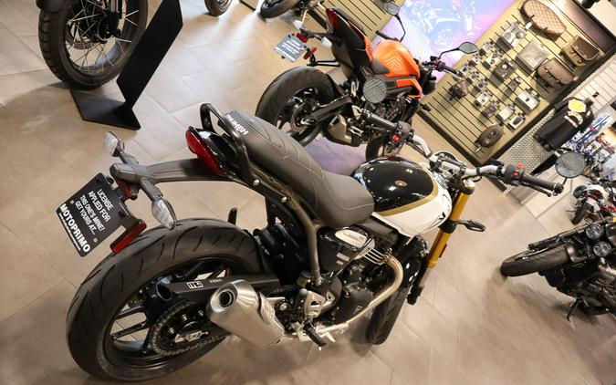 2026 Triumph Speed 400 Pearl Metallic White/Phantom Black