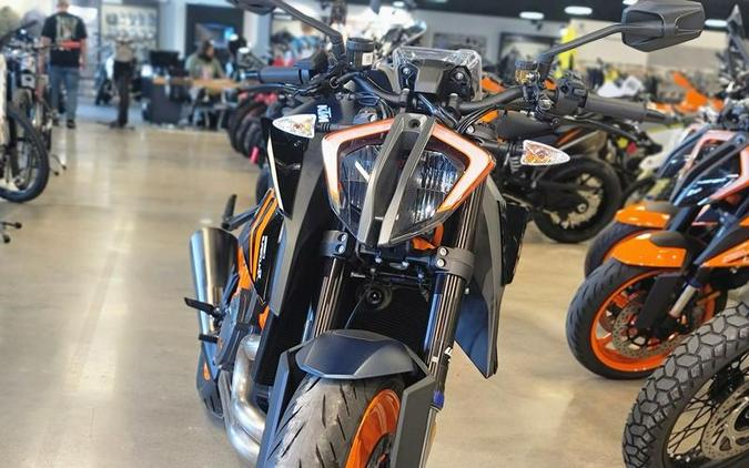 2023 KTM 1290 Super Duke R Evo