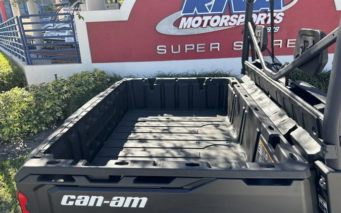 2025 Can-Am Defender DPS HD7 Compass Green