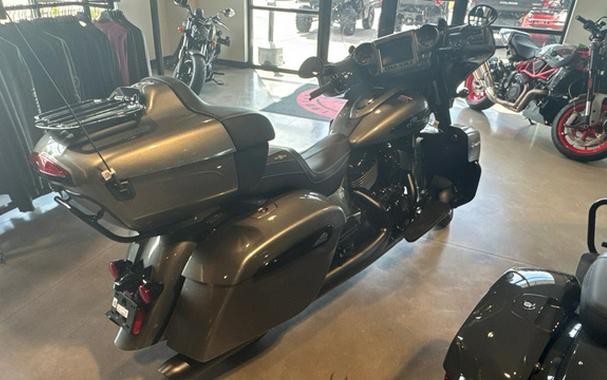 2025 Indian ROADMASTER DARK HORSE