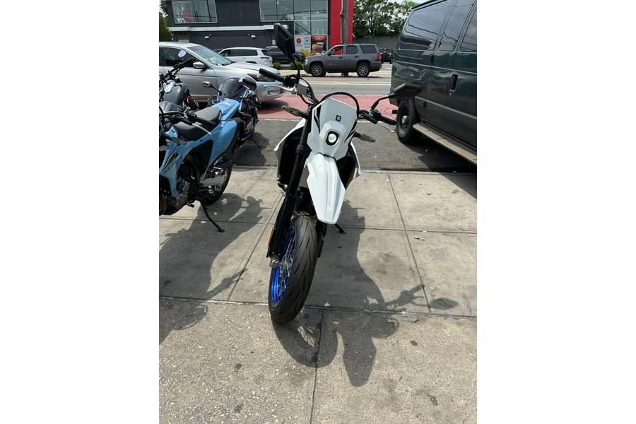 2025 DR-Z 4SM - Suzuki