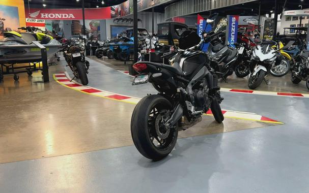 2022 Yamaha MT-09 CA