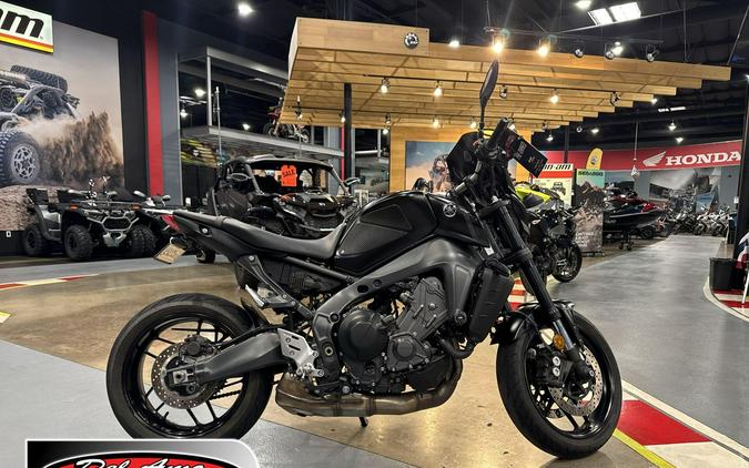 2022 Yamaha MT-09 CA