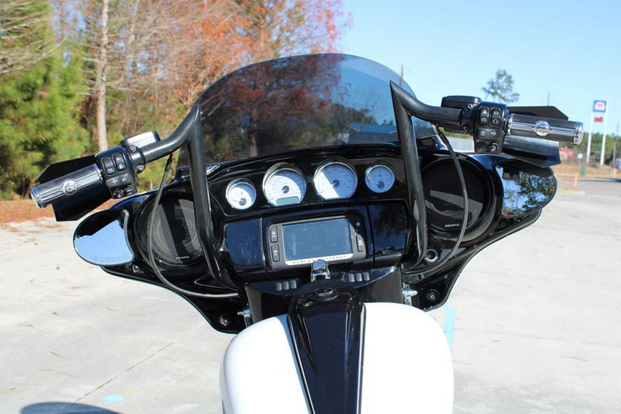 2017 Harley-Davidson® FLHXS - Street Glide® Special