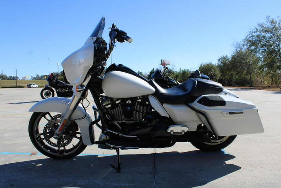 2017 Harley-Davidson® FLHXS - Street Glide® Special