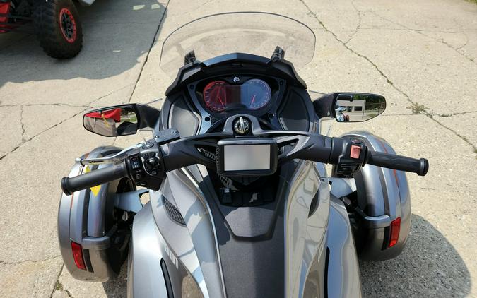 2013 Can-Am Spyder ST-S SM5 - FP8696
