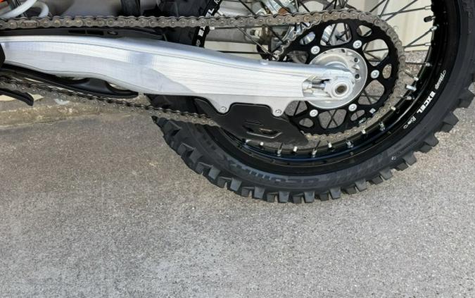2025 KTM SX 250