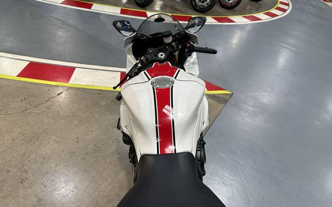 2022 Yamaha YZF-R1 CA