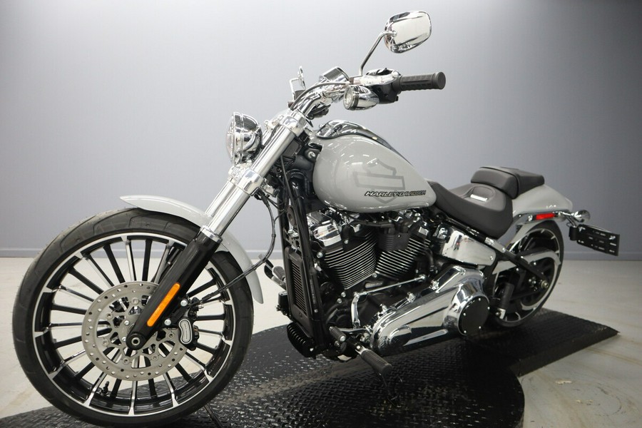 2025 Harley-Davidson Breakout
