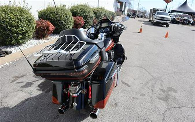 2015 Harley-Davidson CVO™ Road Glide® Ultra