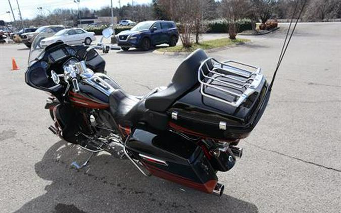 2015 Harley-Davidson CVO™ Road Glide® Ultra