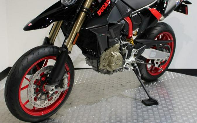 2027 Ducati Hypermotard 698 Mono Nera