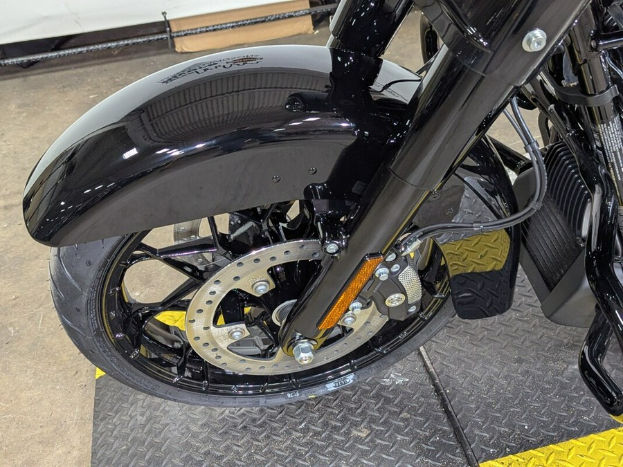 2025 Harley-Davidson Road King Special Vivid Black