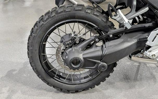 2026 BMW R 12 G/S Night Black Matte