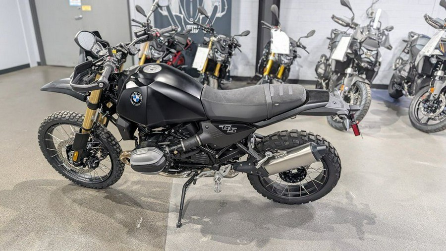 2026 BMW R 12 G/S Night Black Matte