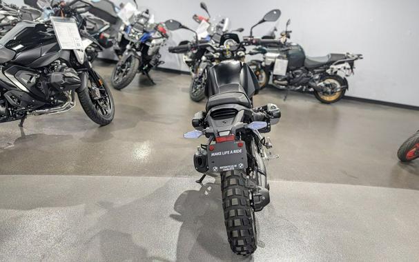 2026 BMW R 12 G/S Night Black Matte