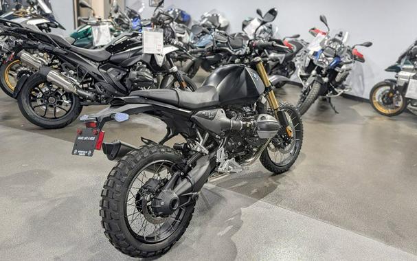 2026 BMW R 12 G/S Night Black Matte
