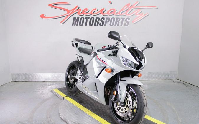 2025 Honda CBR600RR ABS