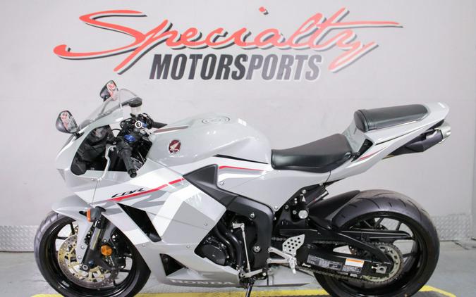 2025 Honda CBR600RR ABS