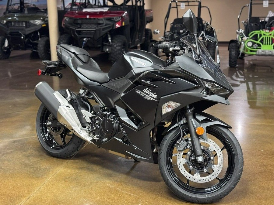 2026 Kawasaki Ninja® 500 ABS Metallic Flat Spark Black