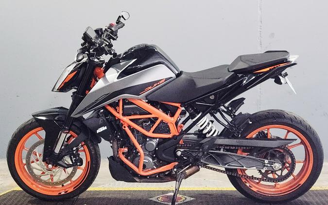2021 KTM 390 Duke