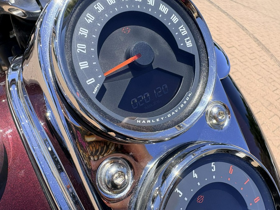 FXLR 2019 Low Rider®