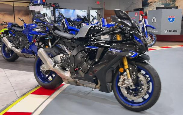 2026 Yamaha YZF-R1M