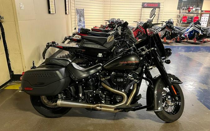 2019 Harley-Davidson FLHCS - Heritage Classic 114