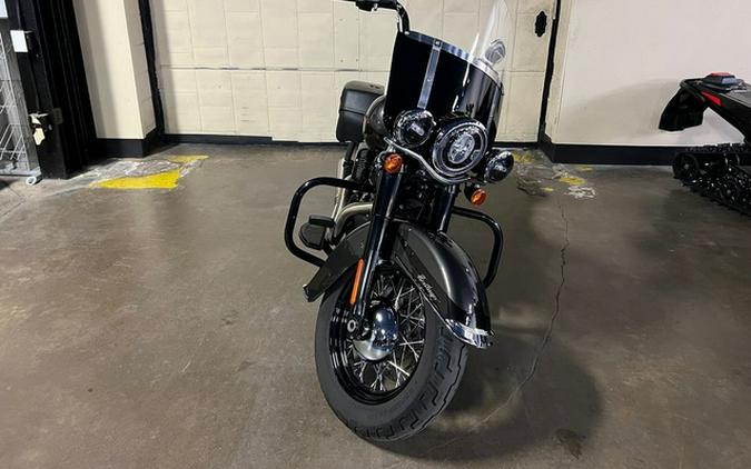 2019 Harley-Davidson FLHCS - Heritage Classic 114