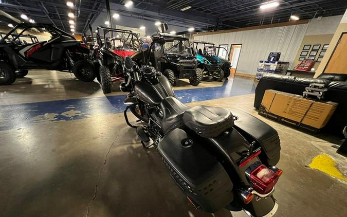 2019 Harley-Davidson FLHCS - Heritage Classic 114