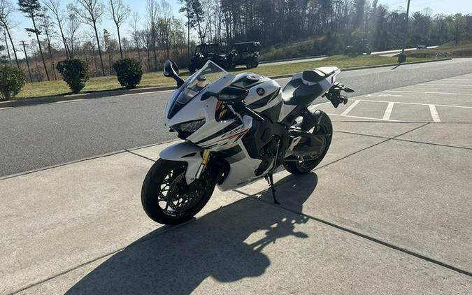 2025 Honda CBR1000RR ABS