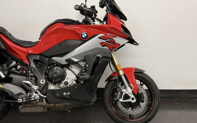 2020 BMW S 1000 XR Racing Red with White Aluminum Metallic Matte 1000 XR Racing Red With White Aluminum Metallic
