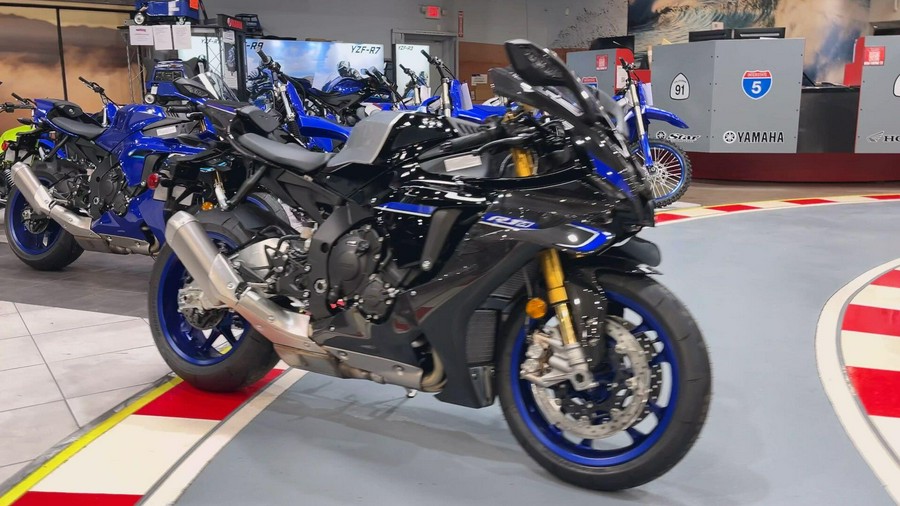 2026 Yamaha YZF-R1M