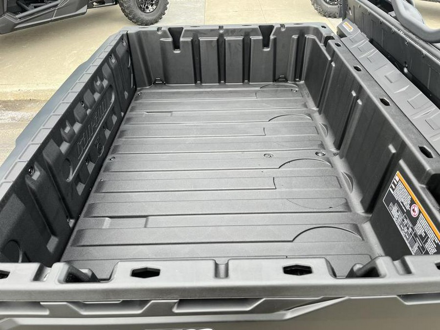 2026 Can-Am® Defender DPS HD10