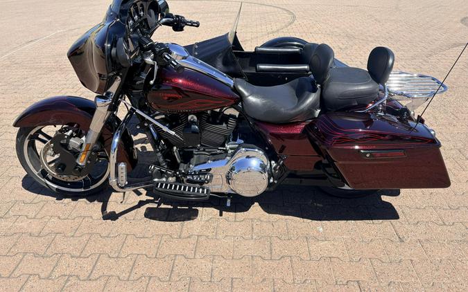 FLHXS 2016 Street Glide® Special