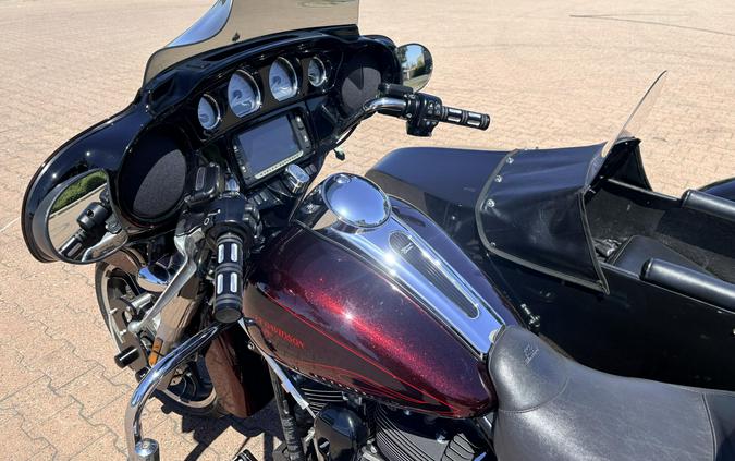 FLHXS 2016 Street Glide® Special