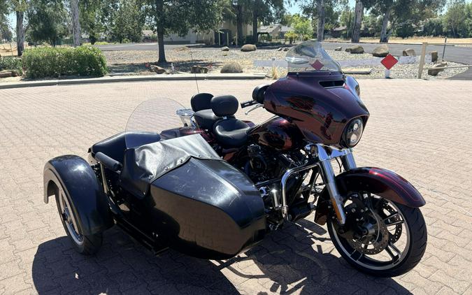 FLHXS 2016 Street Glide® Special