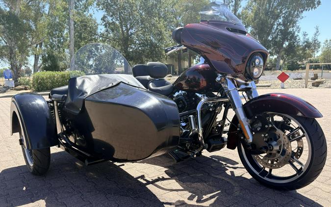 FLHXS 2016 Street Glide® Special