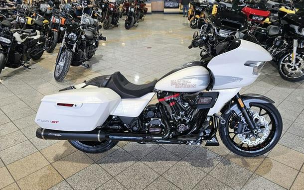 2024 Harley-Davidson CVO Road Glide ST Review [13 Fast Facts]