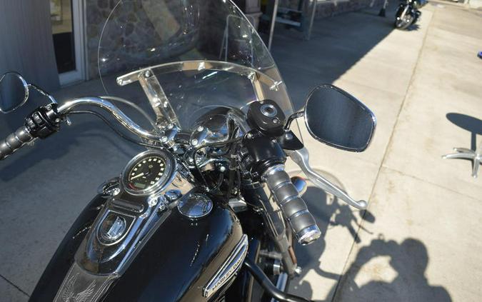 2015 Harley-Davidson® FLD - Dyna® Switchback™