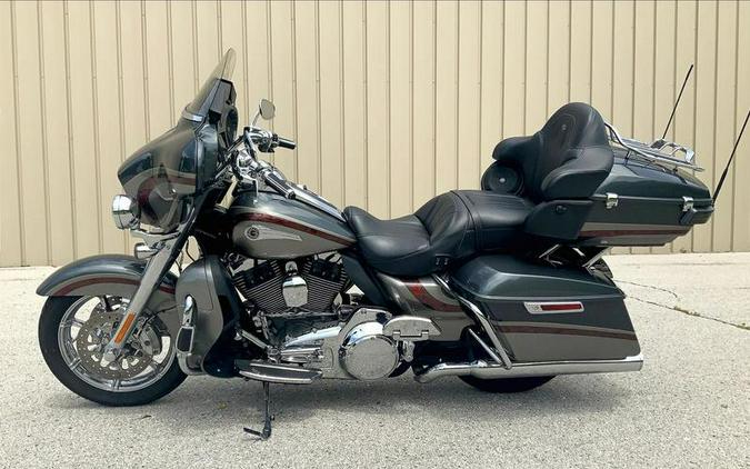 2016 Harley-Davidson® FLHTKSE - CVO™ Limited