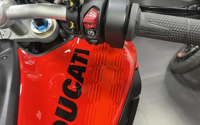 2025 Ducati Multistrada V4 Pikes Peak