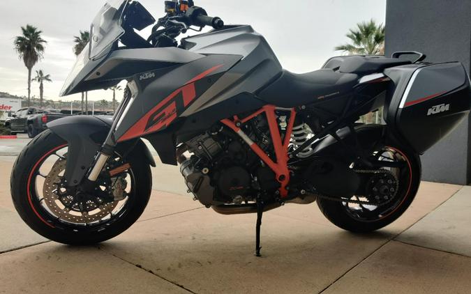 2017 KTM 1290 SUPER DUKE GT