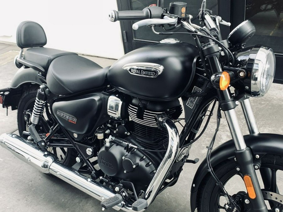 2023 Royal Enfield Meteor 350 Stellar Black