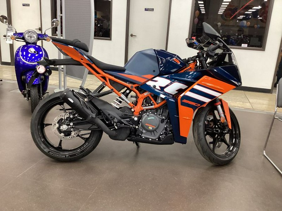 New 2024 KTM RC 390 BLUE